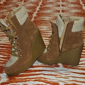 Jessica Simpson Tan Suede Wedge Boots